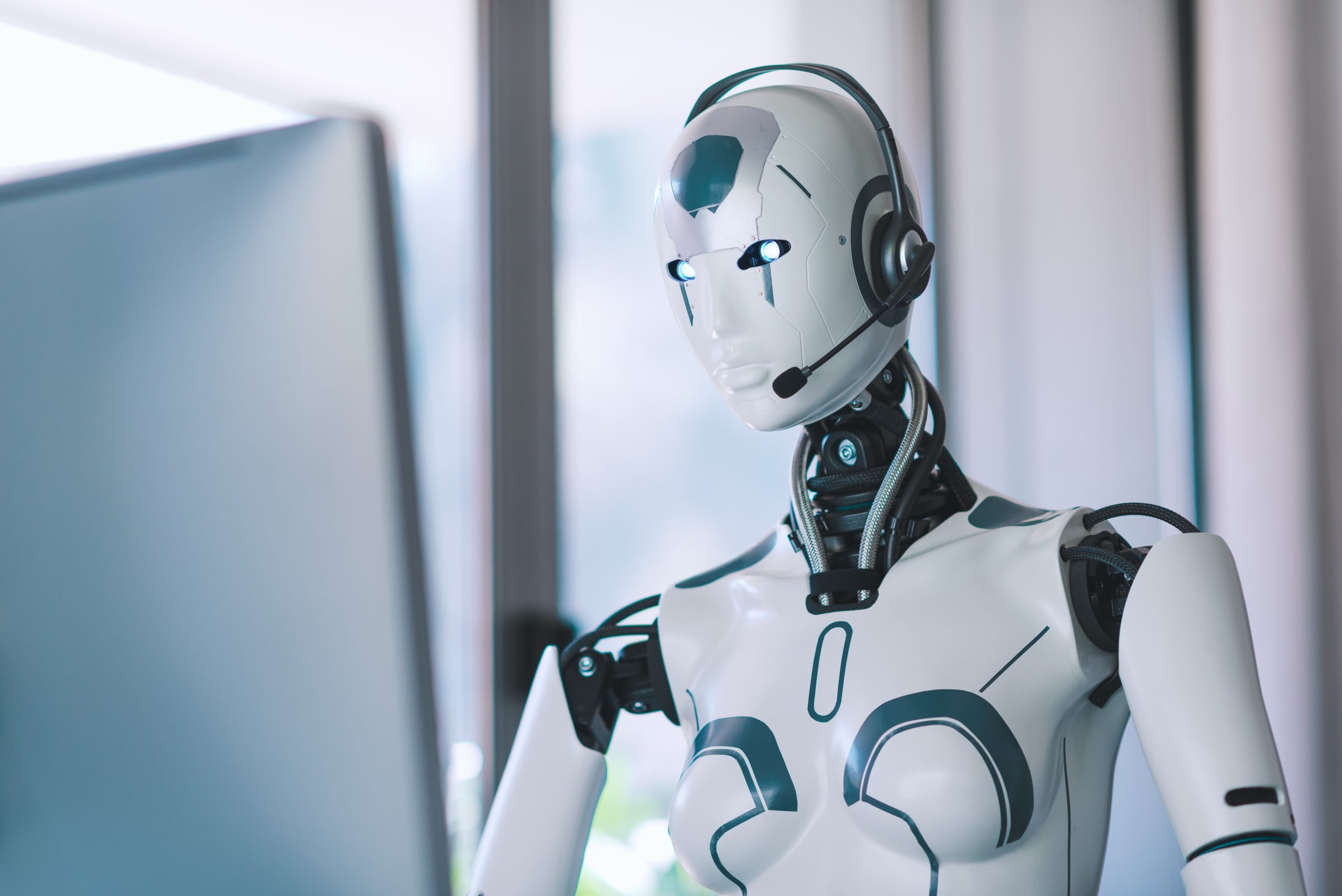 Leveraging AI Assistants for Operations: Key Benefits and Implementation Tips: